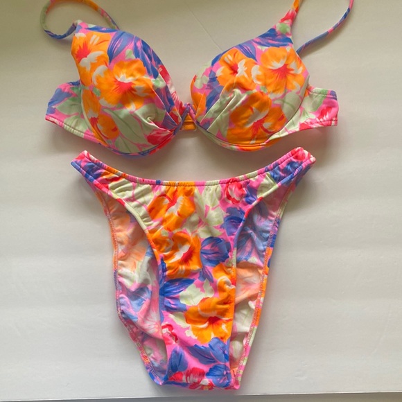 VENUS Swim Vintage 8s 90s Venus Tropical Floral High Cut Cheeky